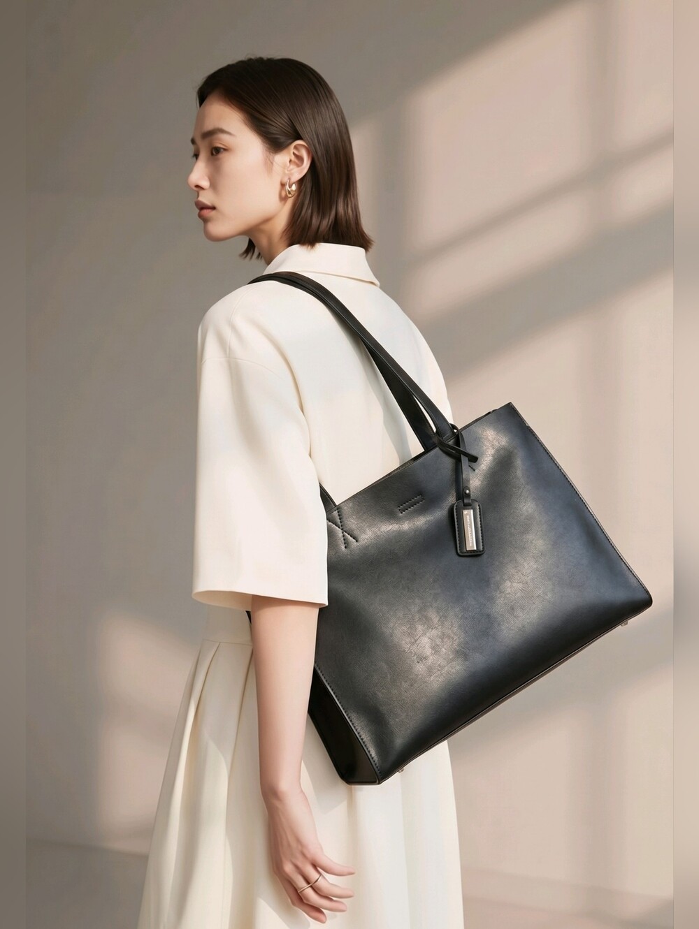 Banana Republic Black Leather Tote Bag - Minimalist Everyday Handbag